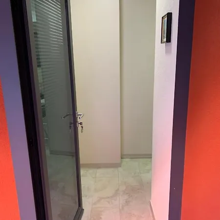 Elegant * אומאג